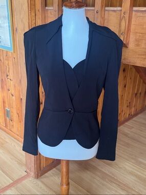 Etcetera Size 4 Black Tailored Single-Button Blazer built in top